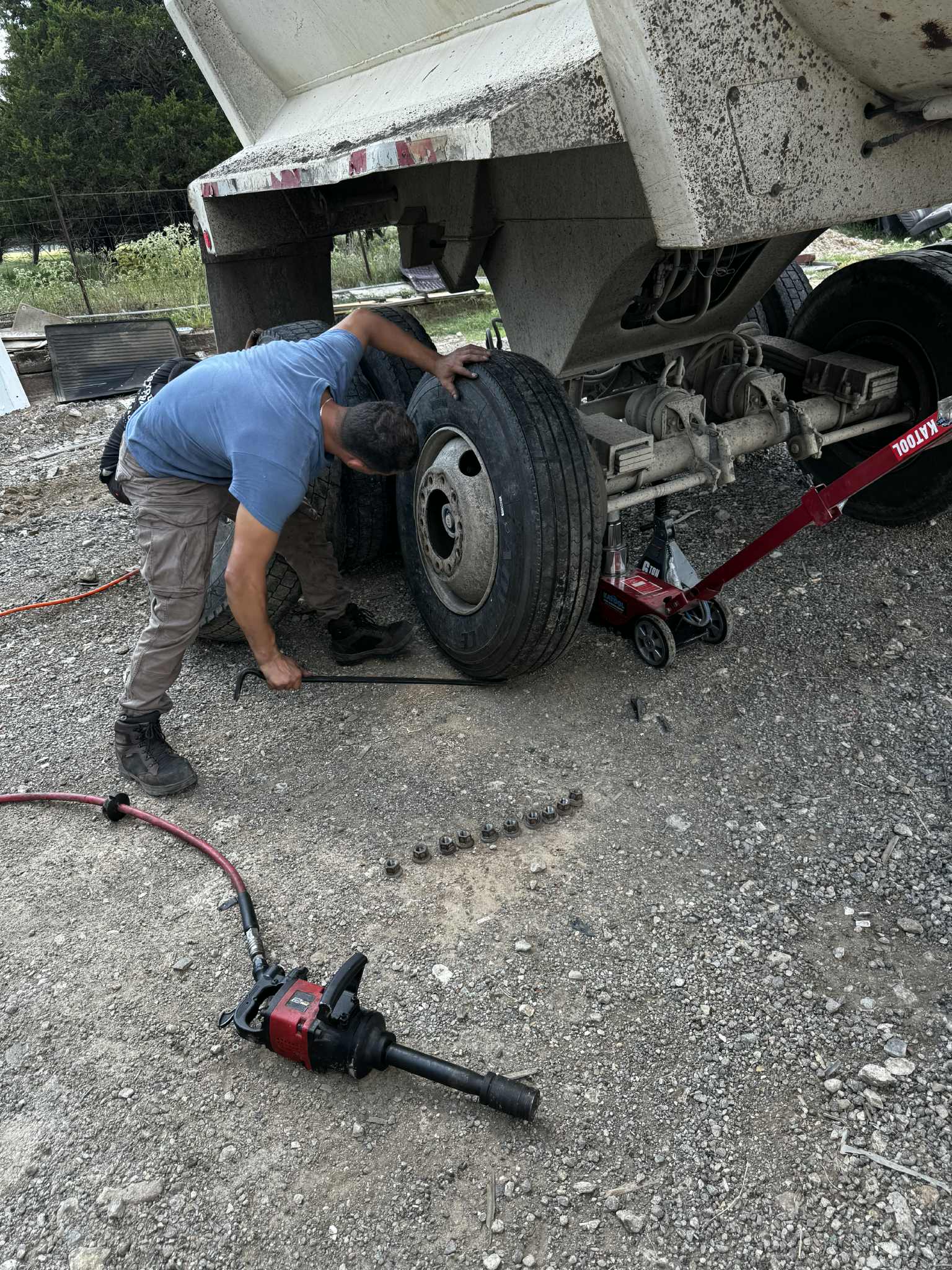 Truck & Trailer Tire Service